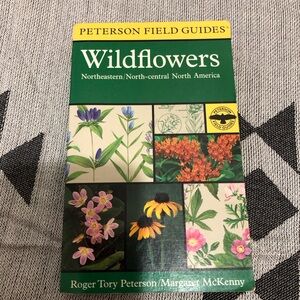 Peterson Field Guides: Wildflowers Book